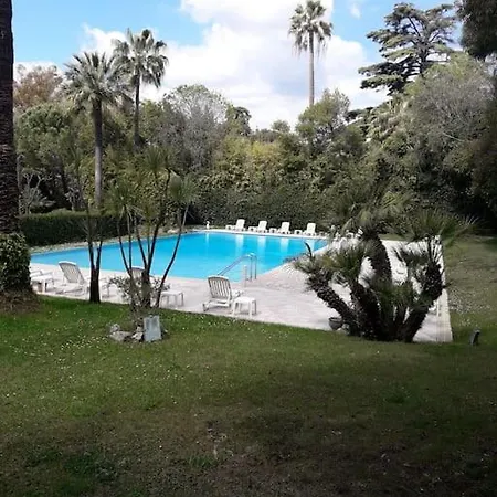 Ideal Pour Couple アパート